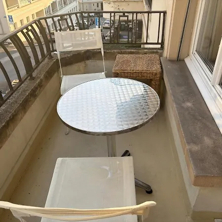 Appartamento Fully Furnished Down Town *
